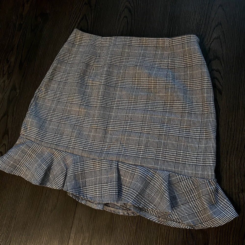 Cute Checkered skirt